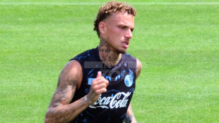 Infortunio Noa Lang, il Napoli tira un sospiro di sollievo: ecco quando tornerà in campo Noa Lang