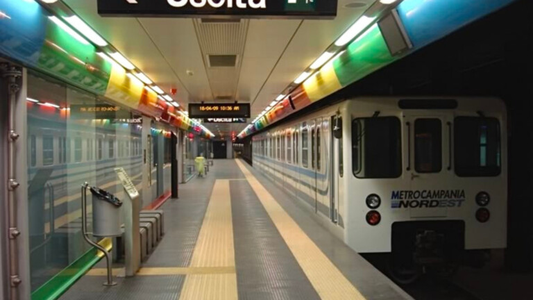 Metro Piscinola-Aversa chiude per una settimana Metro Arcobaleno