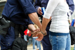 Giugliano: donna ubriaca e aggredisce passanti