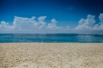 muore in spiaggia a Torre Annunziata