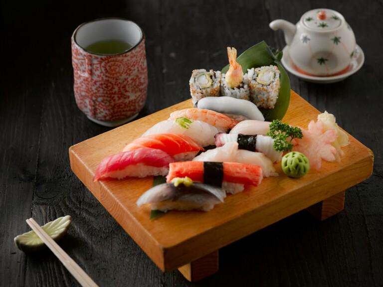 Donna evade dai domiciliari per una cena al sushi: fermata donna evade dagli arresti domiciliari per il sushi