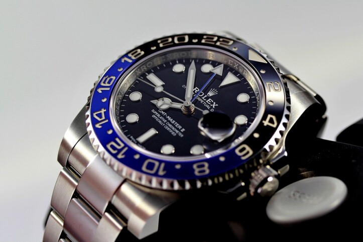 Napoli furto rolex