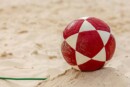Rissa in spiaggia: un ferito grave e otto denunciati