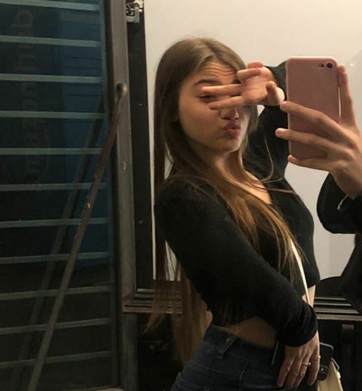 Appello urgente per la scomparsa Carmen Nappo ad Ottaviano. La ragazza è scomparsa ieri sera (22:10) da Piazza Mercato.