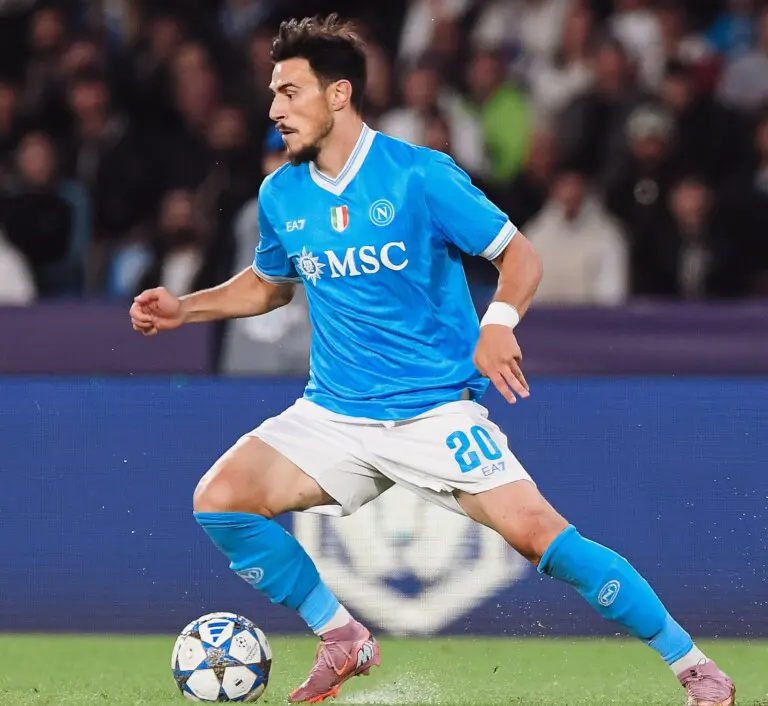 Pagelle Napoli-Eintrachtn Elmas