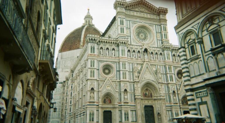 donna aggredita a Firenze