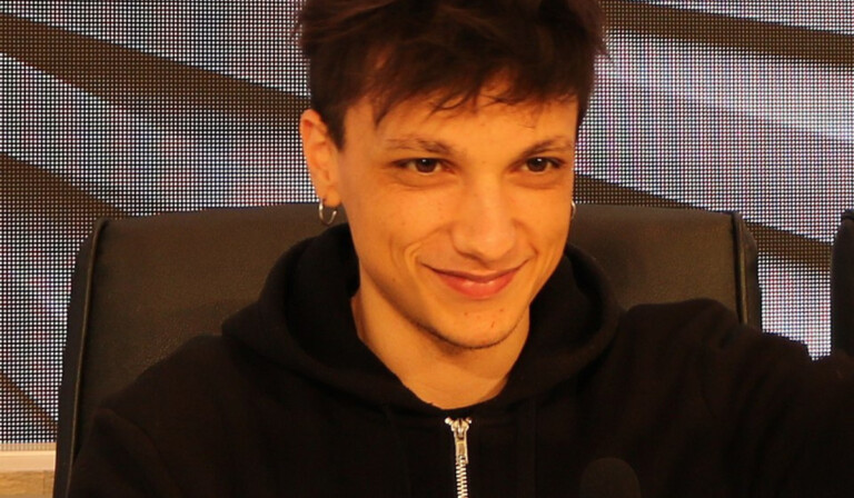 ultimo e la fidanzata crisi