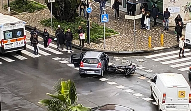 INCIDENTE FUORIGROTTA