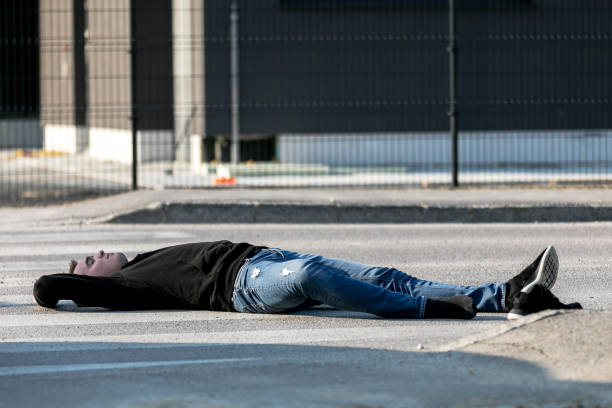 Giugliano: 30enne lasciato agonizzante in strada
