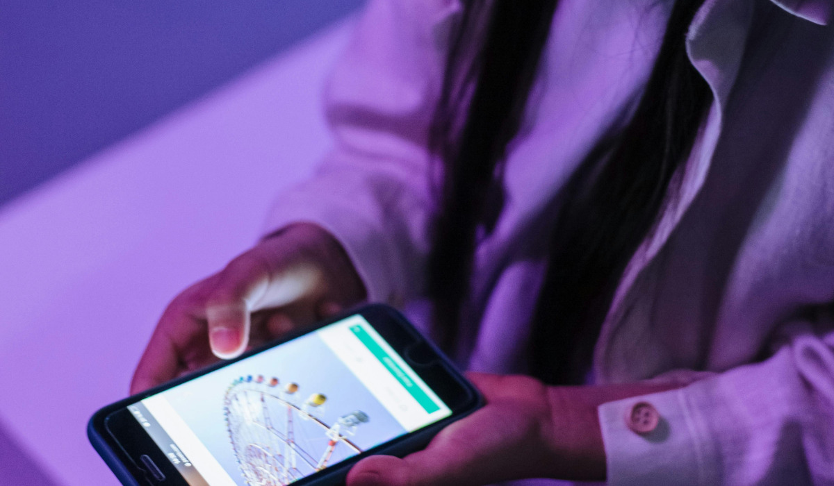 SORELLE SI LANCIANO DAL NONO PIANO