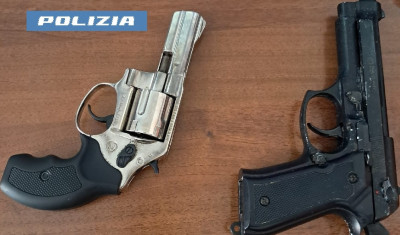 Pistole tra gli scogli