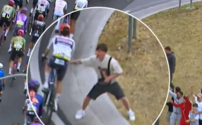 ragazzo tenta di far cadere ciclisti a pomigliano