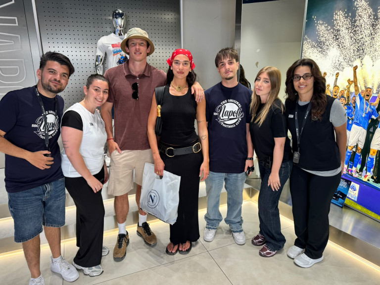 Dua Lipa a Napoli