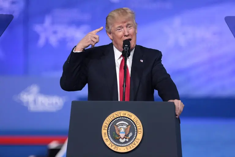Trump 5000 dollari