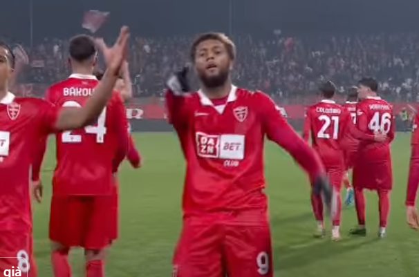 Napoli su Varela del Monza